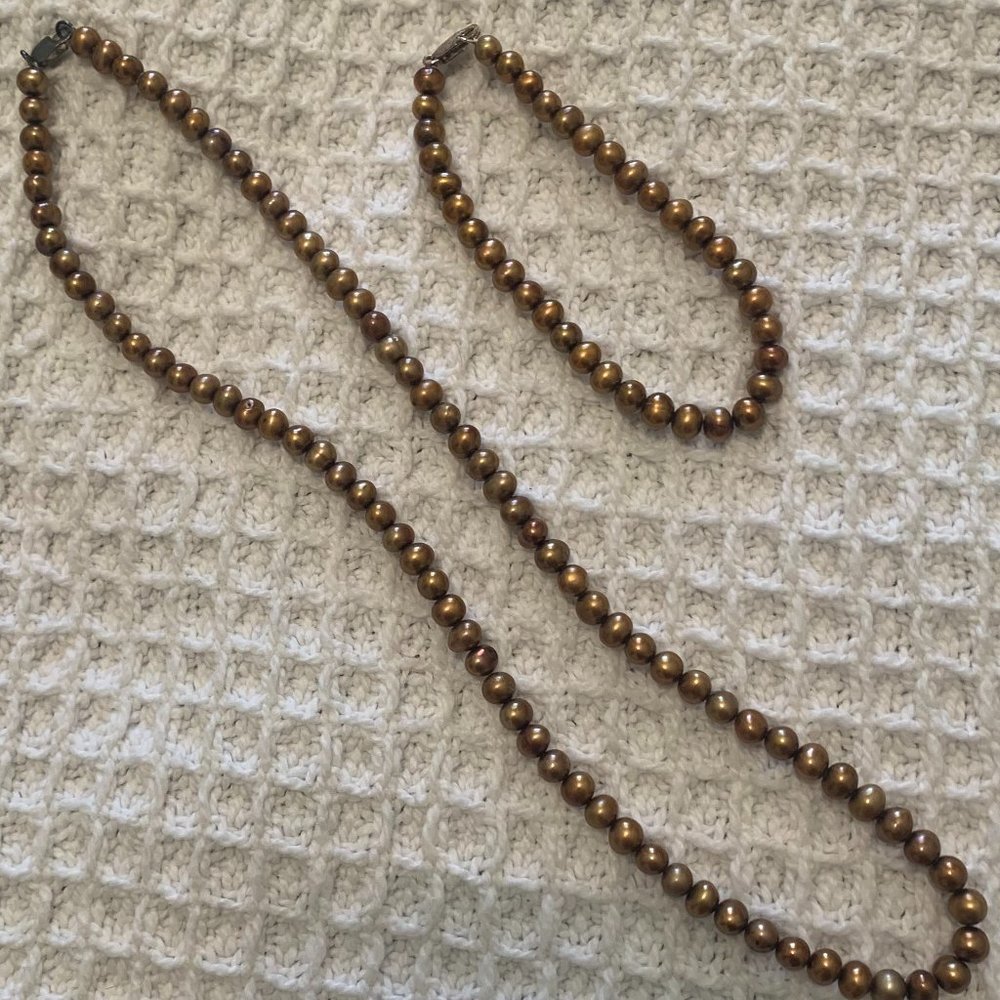 Gold Pearls Necklace and Bracelet Set